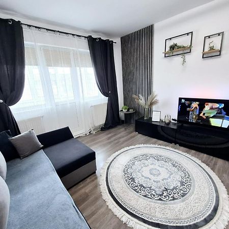Christal Apartment Bacau Exterior photo